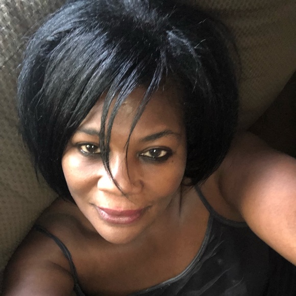 Meet your Posher, Valerie - Picture 4 of 7